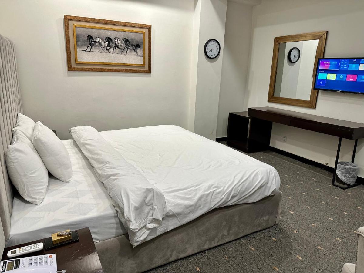 Mudan Hotel And Suite Islamabad Exteriör bild